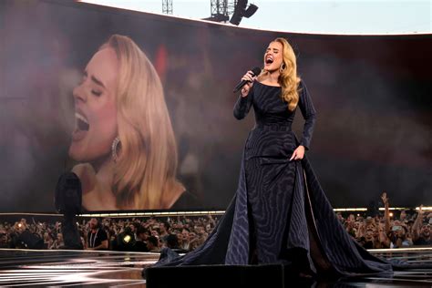 Adele'ın İstanbul Konseri: İngiliz Yıldızının Sıcak Gece Performansı ve Unutulmaz Bir Şov!