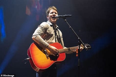 James Blunt'ın İstanbul Konseri: Yeni Albümün İlk Canlı Performansı ve Türk Hayranlarıyla Buluşma!