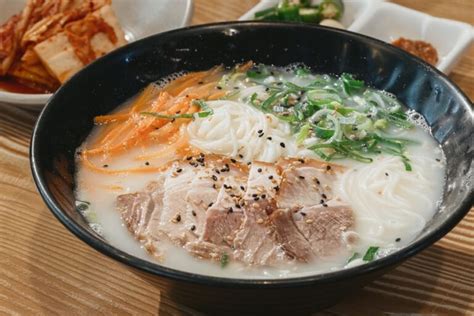 제주고기국수: 바다와 육지의 조화를 맛보다